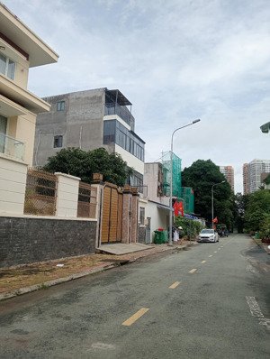 bán đất nên dự án kdc thế kỉ 21, phường bình trưng tây q,2 số đỏ cá nhân, giá chỉ 165tr/m.