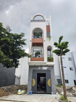 bán nhà 3 tấm gần chợ thuận giao chỉ 300m