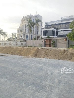 gấp bán- 3 tầng - dt 135m2( 9.2x16m)- ngay kdl bến xưa - hà huy giáp, q12 - đường 10m - 13.79 tỷ tl