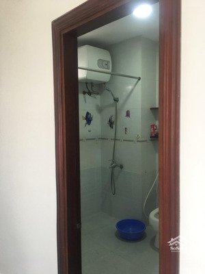 cho thuê căn hộ cao cấp hoàng kim 2 phòng ngủ có nội thất giá 8 triệu lh chính