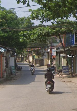 gấp gấp, lô góc 73,9m đường thông ô tô đối diện nhà văn hóa gần trường thpt cao bá quát