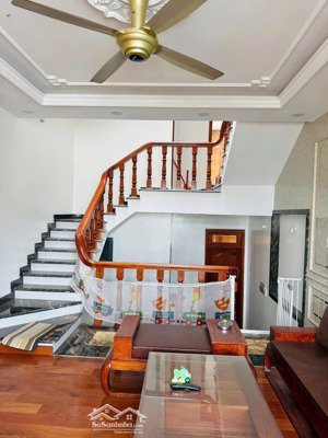 bán nhà đẹp - đường thoại ngọc hầu, tân phú. dt: 4,5x16met, có hầm + 4 tấm đẹp. giá cực tốt.