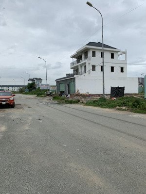 bán gấp nền biệt thự đường 20m kdc phú nhuận phước long b tp.thủ đức 85tr/m2