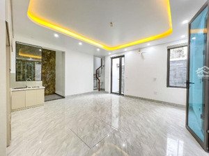 bán nhà phạm văn đồng - cầu giấy, 52m2 x4t, dân xây chắc chắn. 80m ra mặt phố pvd, 