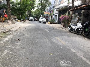 kẹt tiền kinh doanh cần bán nhà phố trong đường số 5 kdc kim sơn quận 7 giá cực mềm