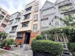 hiếm bán ngang lớn 5,5m*14m-mặt tiền 9m đ.võ thị sáu,q.3-chính chủ 1 đời lâu năm