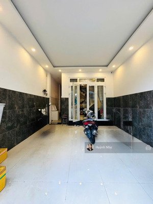 hẻm xe hơi - khu phân lô gần chân cầu phạm văn đồng, 4.5x18.4m, 4 tấm, giá 13.9 tỷ bớt lộc