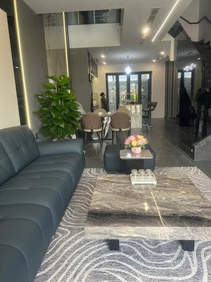 căn view hồ bơi gói 8 thiết kế thông tầng hoàn thiện full kđt mỹ gia nha trang giá 11,2tỷ