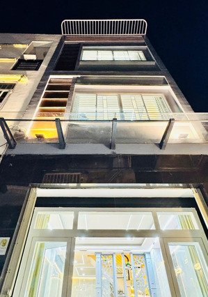 cô mai cần bán gấp nhà đường lê văn sỹ, dt 52m2, giá 4 tỷ 320, shr, đang cho thuê 23 triệu/ th