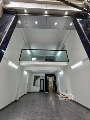 bán nhà -khương trung- nhà mới 7 tầng + 1 tum -thang máy -ô tô -kinh doanh 43m giá 16.3 tỷ