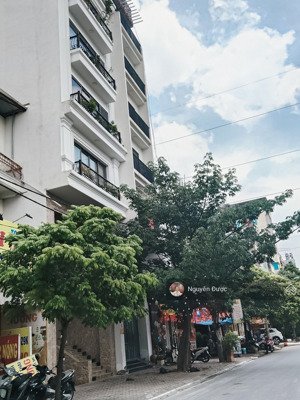 bán nhà mặt hồ hạ đình, view hồ, ô tô dừng đỗ, dt 90m2, sổ vuông chỉ 21.3 tỷ, vỉa hè 5m