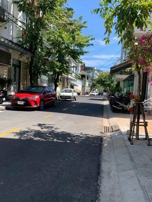 bán nhà 3 tầng mt thanh hải đường vỉa vẻ mới làm lại sạch đẹp