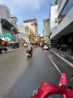 nhà đẹp ô chợ dừa - xã đàn- tôn đức thắng, 56m x 3 tầng, mặt tiền rộng, ngõ nông