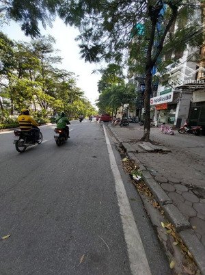 bán nhà mặt phố nguyễn hữu thọ, view hồ linh đàm (2 mặt phố), sổ đỏ 440m2, mặt tiền 20m giá 145 tỷ