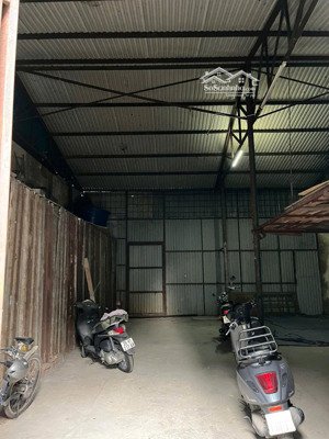 cho thuê kho xưởng 100m2 tam trinh, cont đỗ cửa, cách 20m ra đường lớn giá 9tr