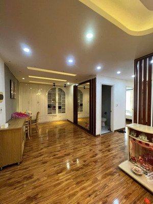 bán cc the useful apartment, lạc long quân, 2,12 tỷ, 60m2, 2pn, 1wc
