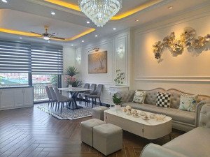 bán nhà vị trí vàng khu đô thị văn phú. 50m. 7 tâng. thang máy , 3ô tô tránh nhau