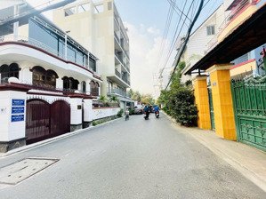 chính chủ bán đất góc 2mt ngay đường thái ly p. thảo điền q2. dt 406,6m2 (17x24m) giá đầu tư 40 tỷ