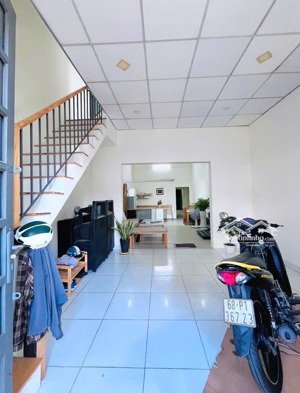 bán nhà quận 8, đường phạm thế hiển diện tích: 4.5m x 20m, sổ hồng riêng, pháp lý rõ ràng.