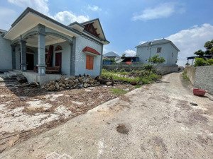 bán lô đất thôn 12 lại xuân gần 800m cách đường nhựa 50m tặng nhà 104m giá chỉ 10tr/m