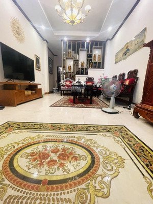 giá ngon! bán nhà lạc long quân 40m2, góc 03 mặt thoáng sáng , ô tô, ngõ thông, gần hồ tây, hơn 7tỷ