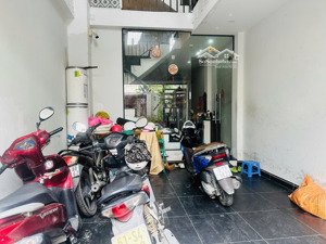 tôi cần nhượng lại nhà 5 tầng 4x17m p. tân thuận q7 -có 8 phòng full nội thất, vừa ở vừa cho thuê