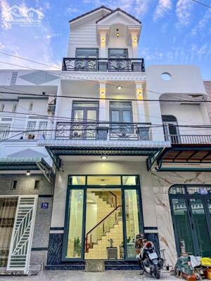 Nhà 1 trệt 2 lầu KDC Thới Nhựt 1, kế bên chợ An Khánh, cách Đại Học Y Dược 200m