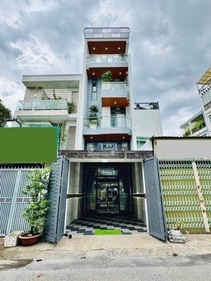 nhà bán gấp vị trí đắc địa ql13 thủ đức 77m2 , 3 lầu hẻm xe hơi nhà mới sổ hồng riêng chính chủ