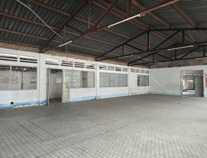 kho xưởng q.4 trung tâm hcm giá 130k/m2