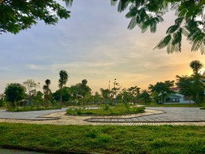 bán khách sạn 12 phòng doanh thu 300 triệu/tháng đường phạm hồng thái, hội an giá tốt chỉ 26 tỷ