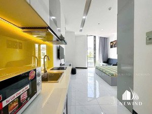 cho thuê căn hộ ban công, full nội thất gần ngã tư hàng xanh, hutech, uef, hồng bàng, gtvt, ftu 2