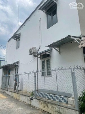 cho thuê nhà 1 lầu mặt tiền đ/số p tân phú. quận 9