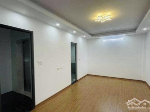 hot chủ nhà ưu ái kỉ niệm cho anh chị căn nhà 5 tầng tại vân canh cách đường oto 50m