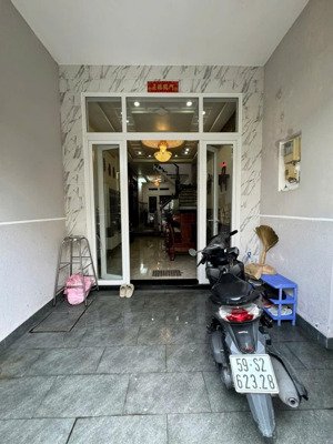 lên sóng nhà 2 tầng hẻm 5m shr công chứng đường hoàng dư khương, quận 10 dt: 52m2