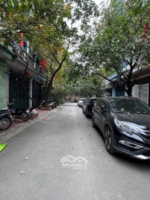 cực phẩm phân lô, 2 ô tô vào nhà phúc xá mới, ba đình, sát phố lớn, 45m, 9 tỷ