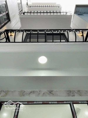 bán nhà trương định, 42m2, thang máy fuji nhập khẩu, gần bách kinh xây.