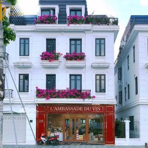 bán shophouse embassy mặt đường 60m vị trí đẹp đang cho thuê giá cao đối diện khu starlake