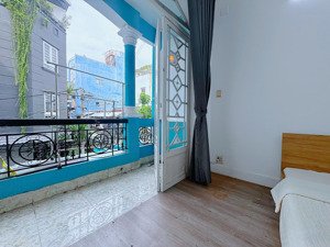 ch ban công giặt riêng full nội thất ngay chợ bà chiểu