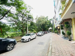 bán nhà riêng mặt hồ kim đồng, hoàng mai, 22 tỷ, 65 m2, phân lô vỉa hè ô tô tránh