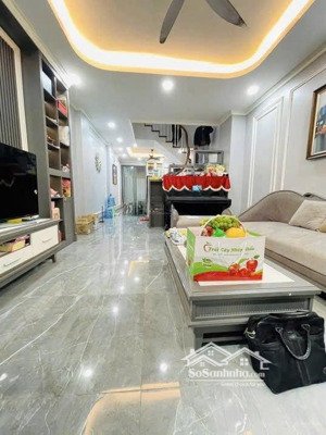 tuyệt phẩm kiến trúc hiện đại - nhà như khách sạn 5 sao - lô góc ô tô đỗ cửa