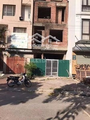 chính chủ bán gấp lk 23 văn khê 97,5m đang cho thuê, đường to, tiện ở kinh doanh