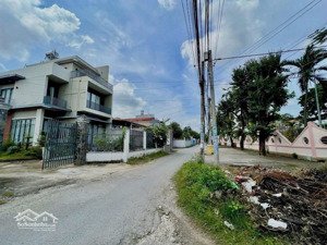 cần bán lô đất đẹp tại cù lao p.hiêp hoà. 110m2, sổ hồng riêng, thổ cư 100%, giá bán 3 tỷ 999 triệu