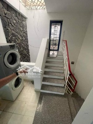 chính chủ trang bìa- trung tâm quận 7- nhà 4 tầng- 4x19m-xe hơi ngủ trong nhà- nhỉnh 10 tỷ