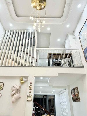 bán căn nhà đẹp 496 dương quảng hàm hxh 57m2, 5 tầng mới đẹp, nhỉnh 9 tỷ