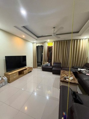 cho thuê nguyên căn biệt thự liền kề ao sào, hoàng mai dt 77mx5 tầng, điều hòa, ánh sáng 20tr