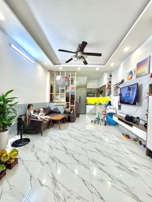 cần tiền gấp! giao dịch nhanh, phố tây sơn, đại học thủy lợi, công đoàn, dt 42m2, nhỉnh 7 tỷ