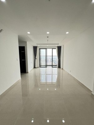 chính chủ gởi bán căn phú đông sky garden phạm văn đồng bếp kín | đã có sổ hồng