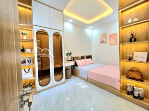 lê văn duyệt 37m² 2 tầng 5.9 tỷ nhà sát hẻm xe hơi, full nội thất, vài bước chân qua q1