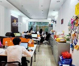 hoàng sa 64m² 3 tầng 21.9 tỷ 2 mặt tiền trước sau, view triệu đô, hợp đồng thuê 37tr/tháng