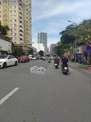 phạm ngọc thạch - xã đàn: ô tô đỗ cửa, vị trí vàng, tiềm năng sáng như kim cương